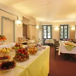 Hotel De Gramont 4*
