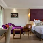 Hotel De Gramont 4*
