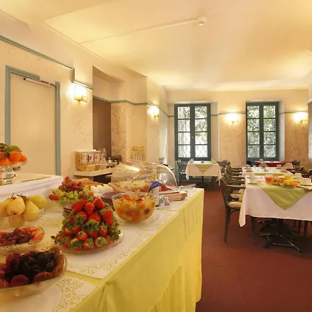 Hotel De Gramont 4*